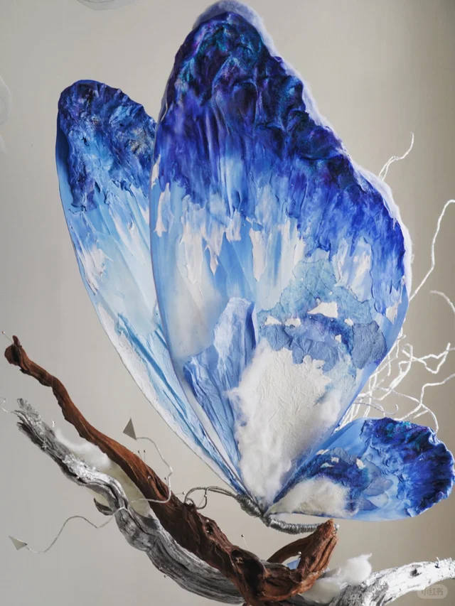 Blue-and-White Porcelain Butterfly Installation: A Brain-Burning Fusion of Elements | Art Installation