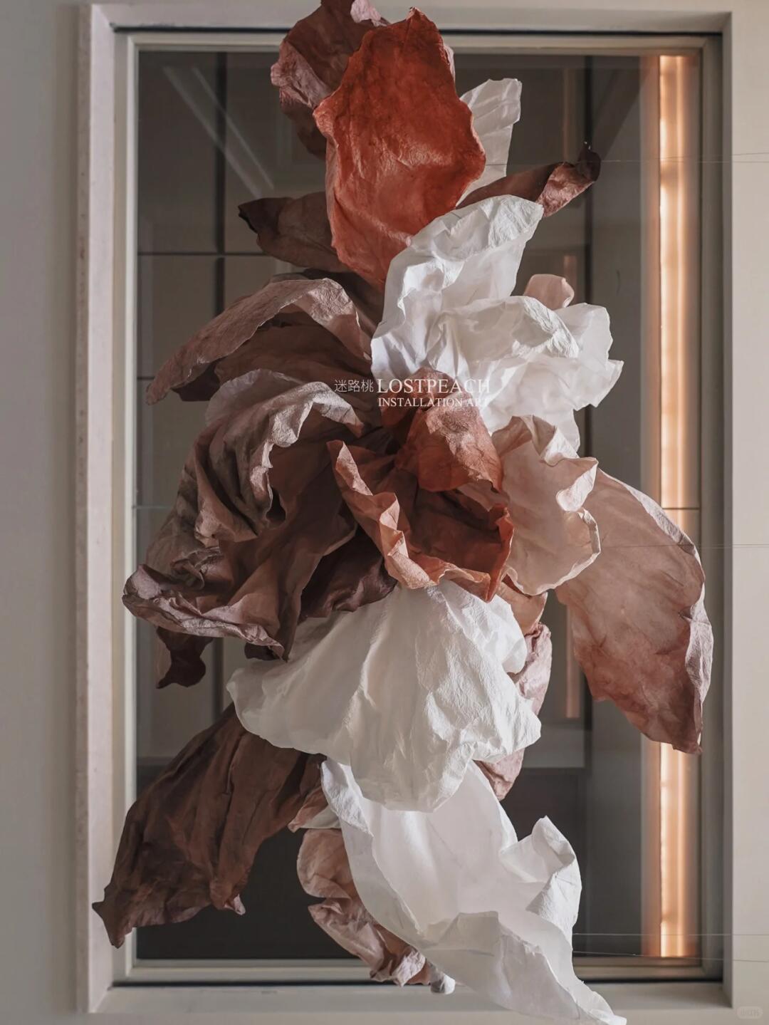 Rich Oil Painting Texture Art Installation | The Infinite Possibilities of Paper Art