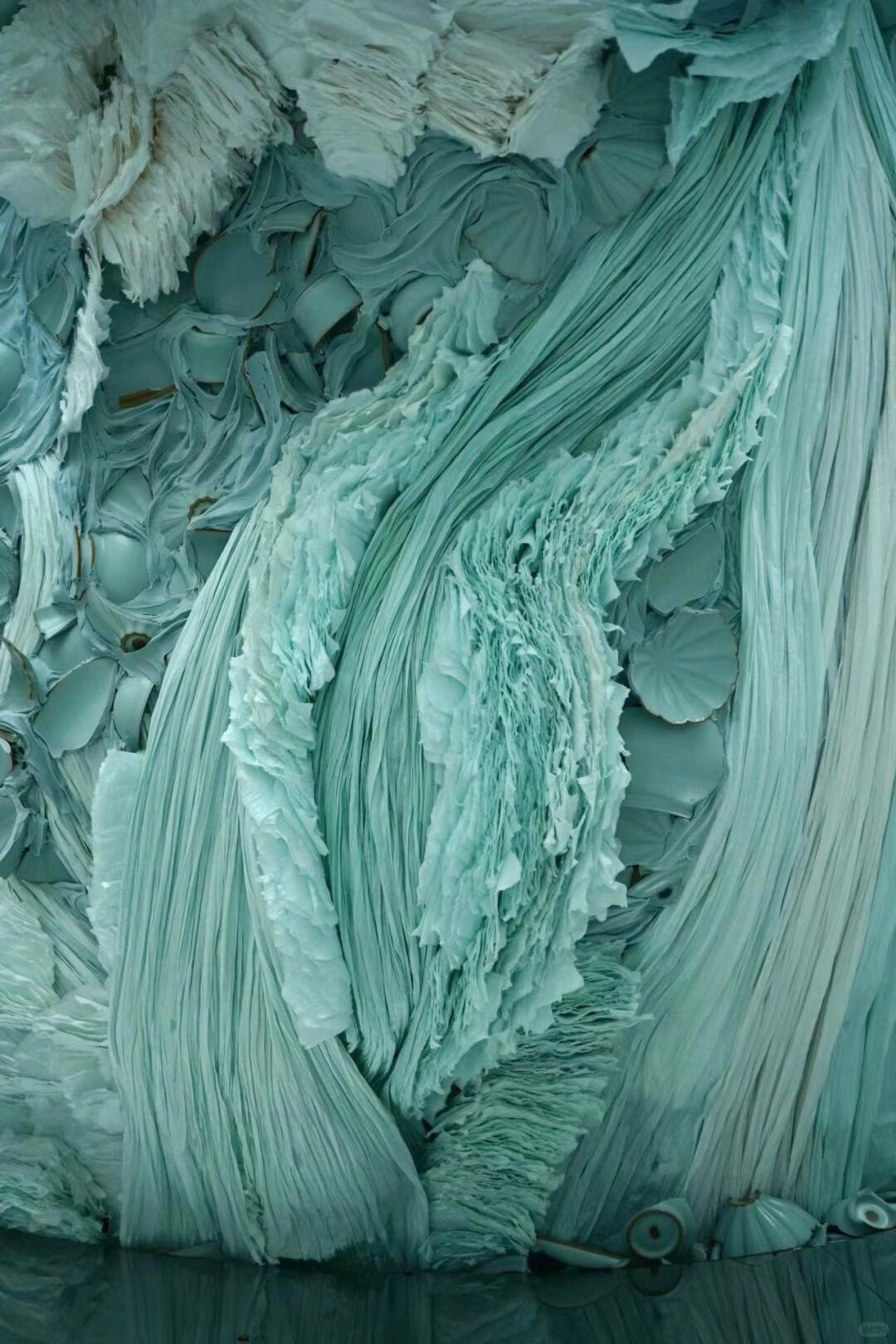 用千片碎汝瓷，刻画唯美宋代美学 | 装置艺术